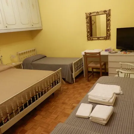 فندق مبيت وإفطار Casa Emilio *