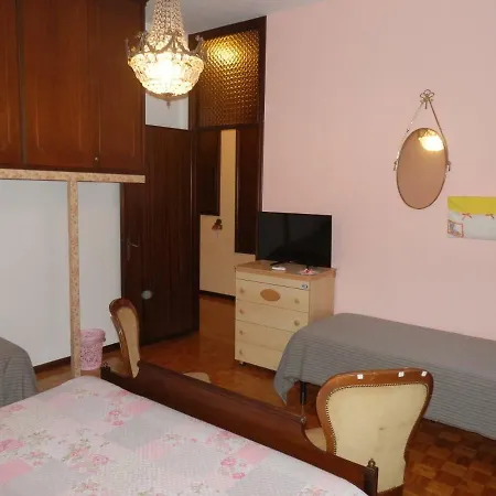 فندق مبيت وإفطار Casa Emilio *